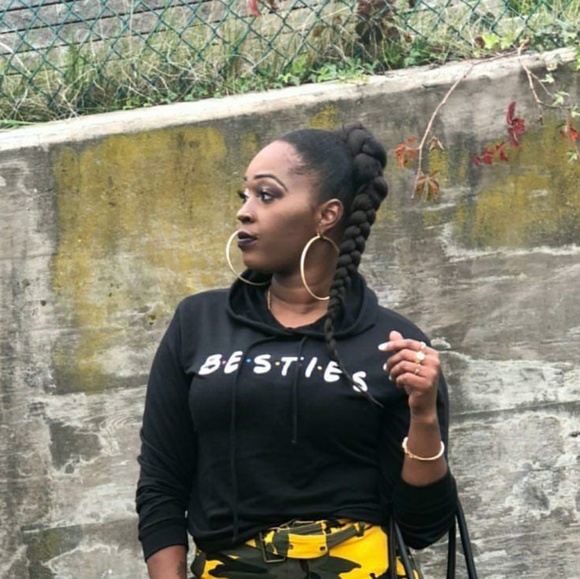 POSH POSH LONG SLEEVE BLACK PRINT HOODIE SWEATER - Picture 2 of 4